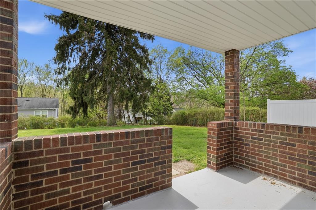 546 Center Hill Road Pittsburgh, PA 15239 - Photo 6 of 26 Gallery Image 6