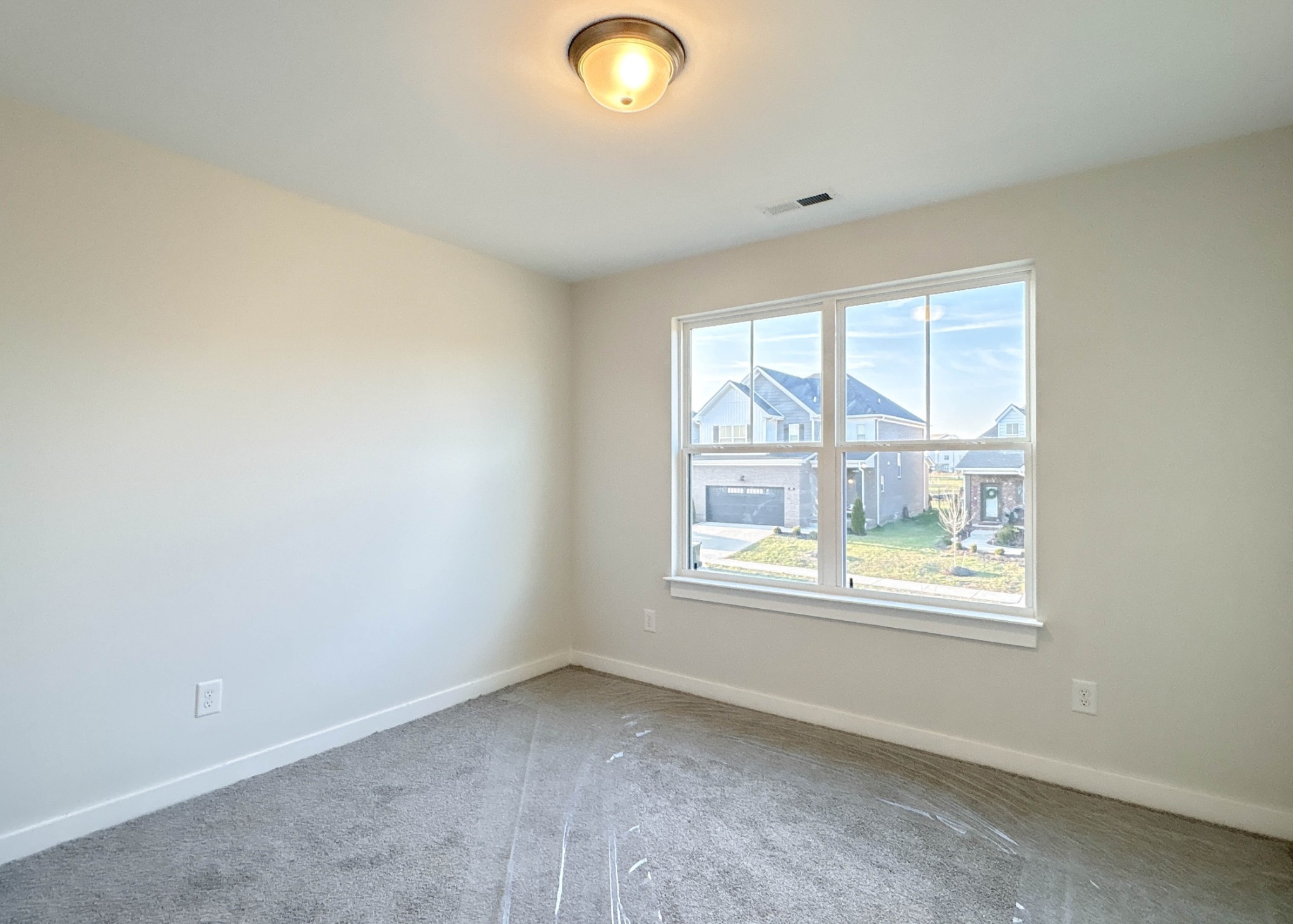 314 Booker Drive Gallatin, TN 37066 - Photo 21 of 30 an empty room with windows