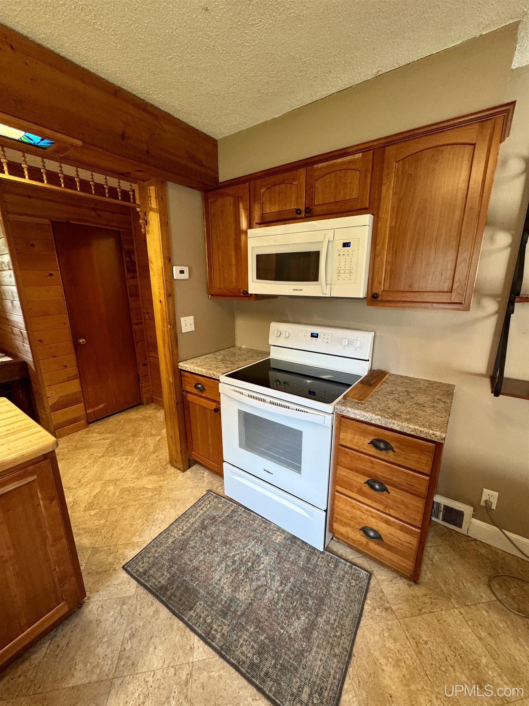 17 Deer Lake Road Ishpeming, MI 49849 - Photo 14 of 37 Gallery Image 14