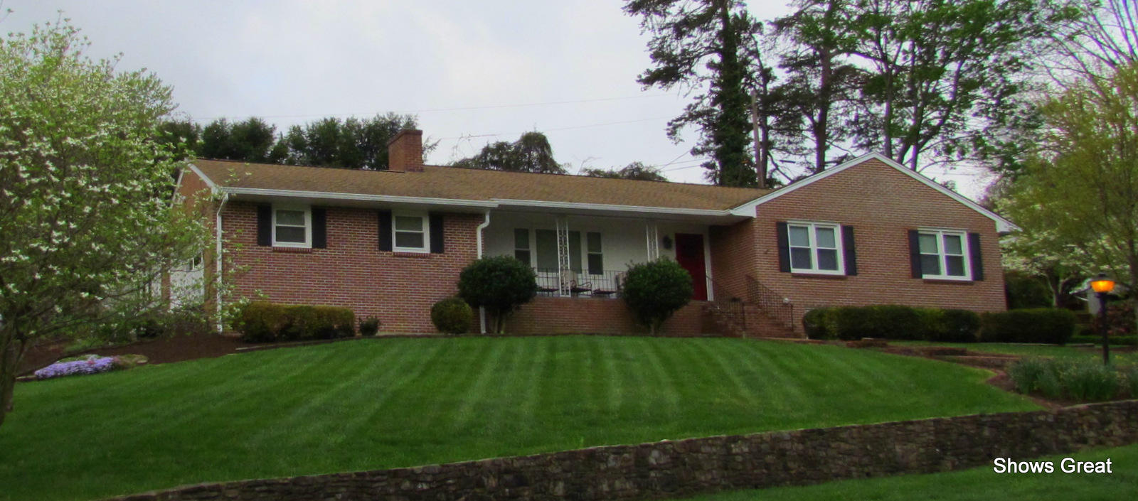 2502 Sprucewood Road Southwest Roanoke, VA 24015 - Photo 1 of 32 IMG_8467.JPG