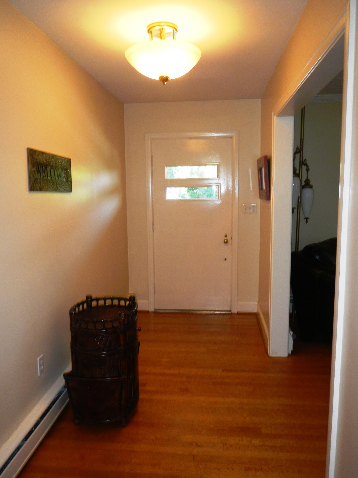 2502 Sprucewood Road Southwest Roanoke, VA 24015 - Photo 6 of 32 Foyer