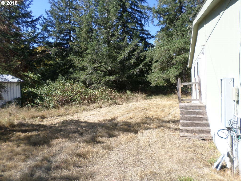 15063 South Hattan Road Oregon City, OR 97045 - Photo 5 of 25 a view of outdoor space and yard