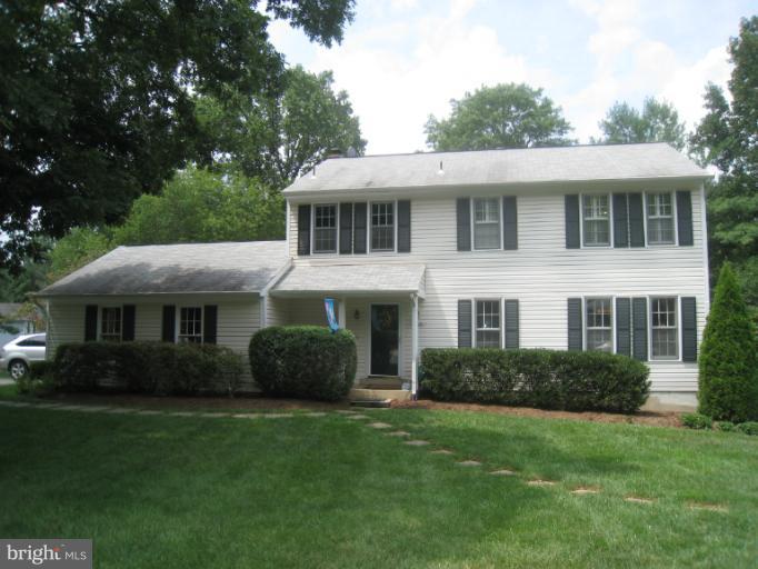 10000 Marshall Pond Road Burke, VA 22015 - Photo 1 of 30 Exterior (Front)