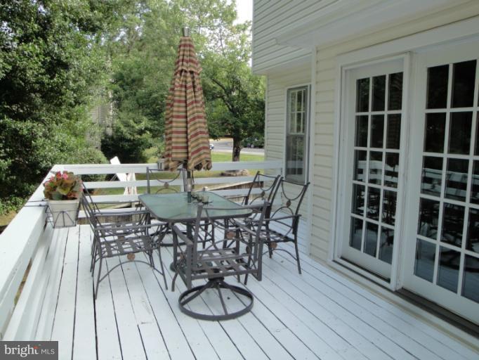 10000 Marshall Pond Road Burke, VA 22015 - Photo 27 of 30 Exterior (Rear)