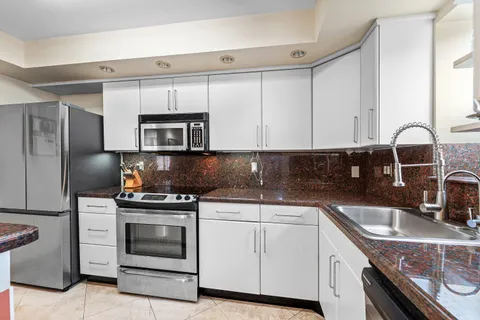 $248,750 | 20200 West Country Club Drive, Unit PH20, Aventura, FL 33180