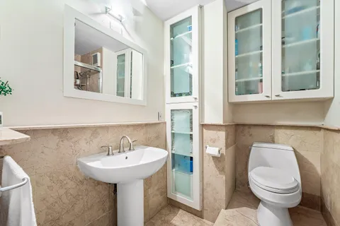 $248,750 | 20200 West Country Club Drive, Unit PH20, Aventura, FL 33180