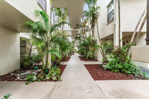 $248,750 | 20200 West Country Club Drive, Unit PH20, Aventura, FL 33180