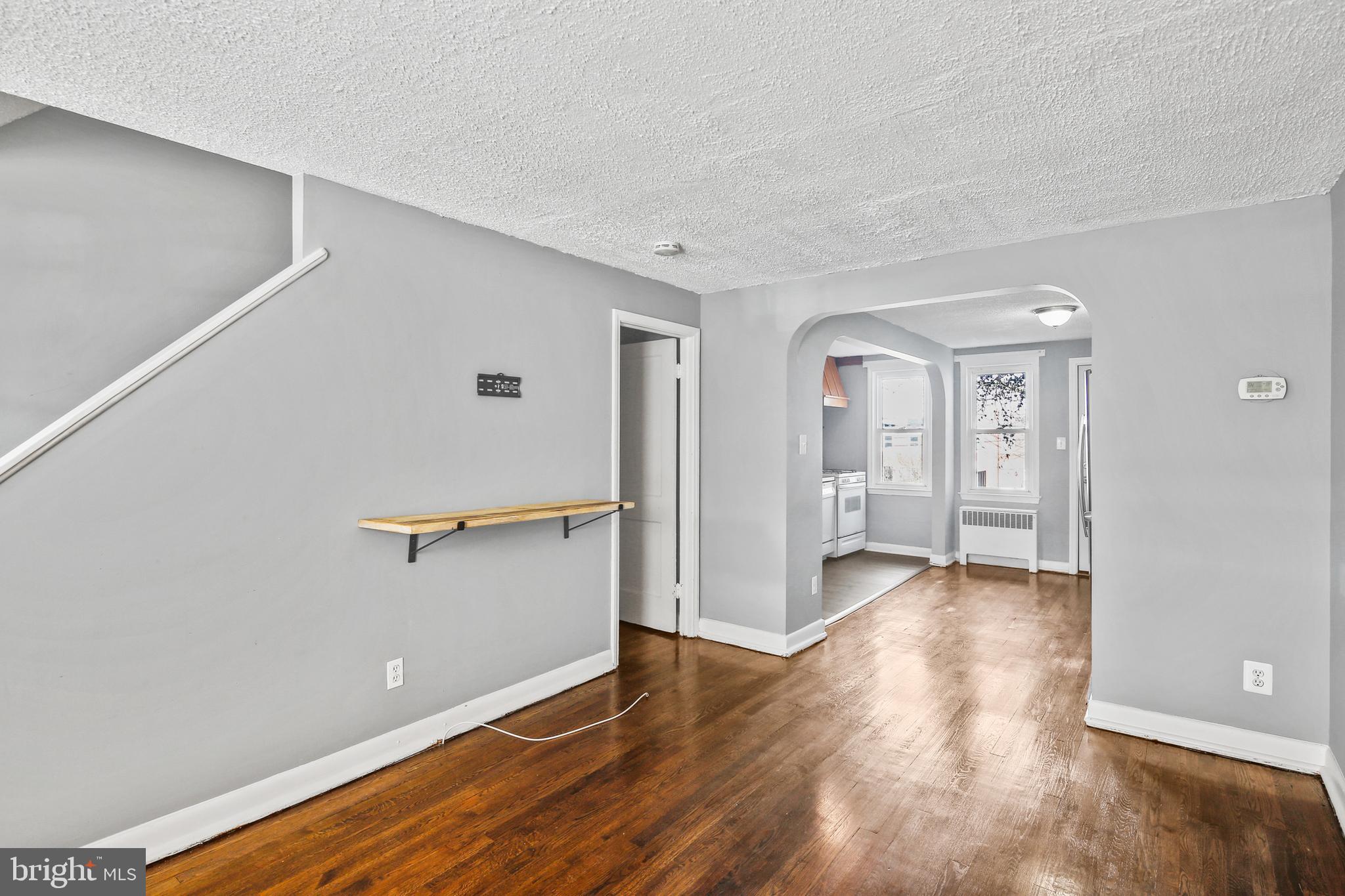 3606 Clarenell Road Baltimore, MD 21229 - Photo 6 of 26 Living Room w/Upper and Lower Level Access