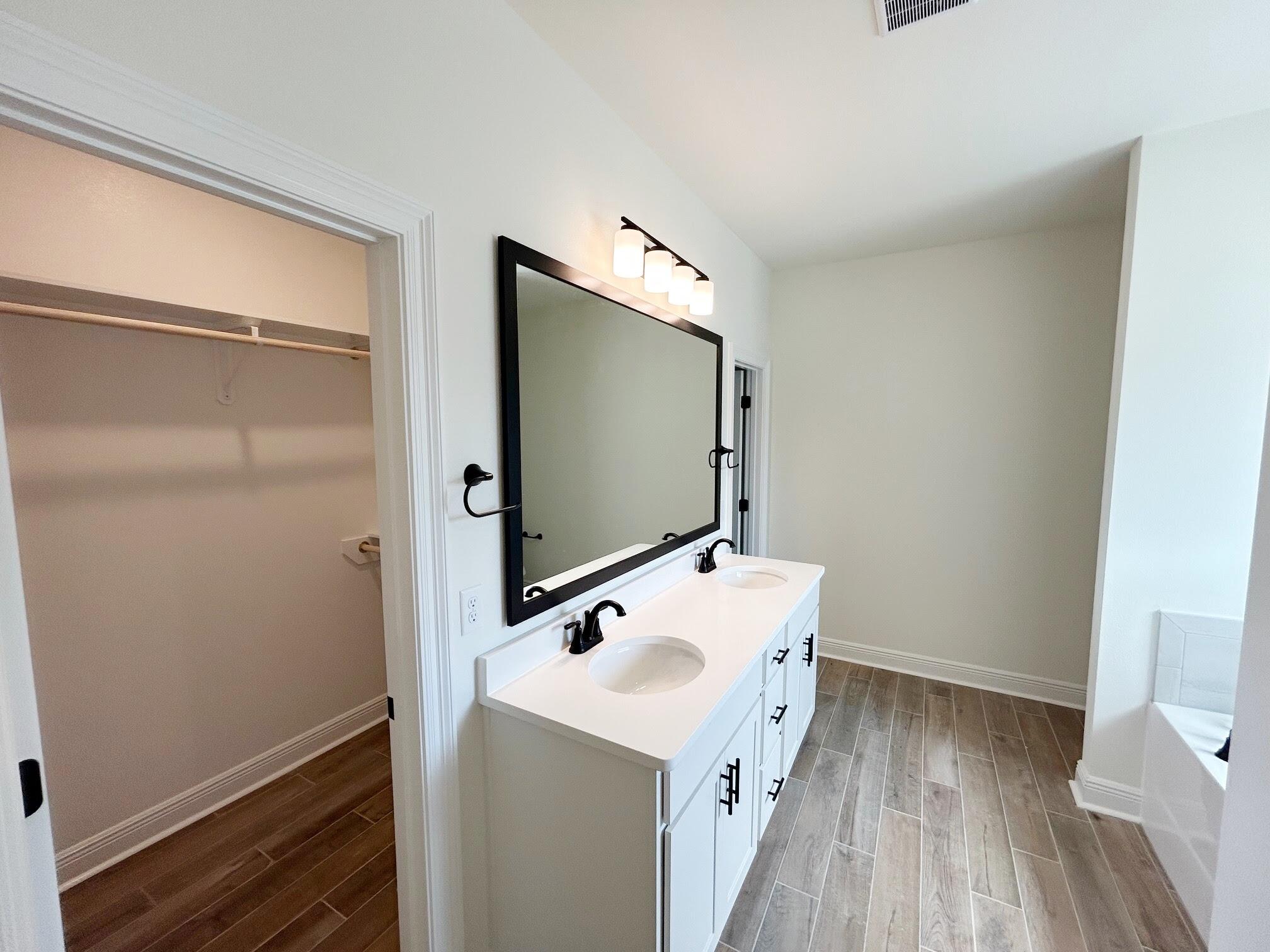 65 Lumen Loop Freeport, FL 32439 - Photo 8 of 17 image010