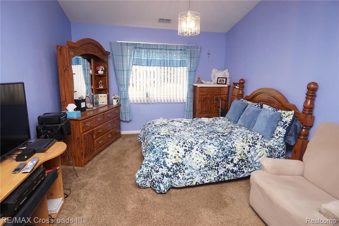 45732 Reedgrass Lane Belleville, MI 48111 - Photo 10 of 18 M BEDROOM.jpg