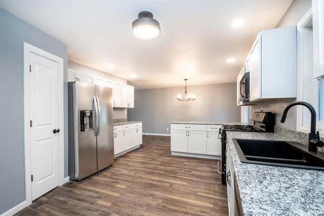 $250,000 | 203 Eaton Avenue, Bartonville, IL 61607