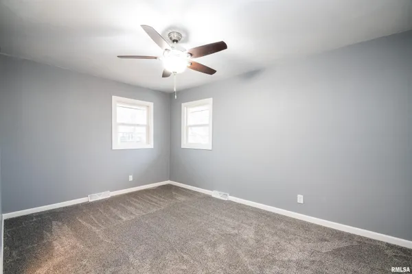 $229,900 | 203 Eaton Avenue, Bartonville, IL 61607