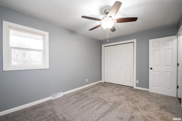 $229,900 | 203 Eaton Avenue, Bartonville, IL 61607