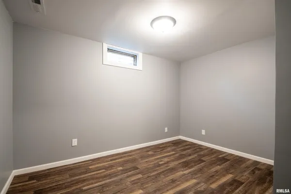 $229,900 | 203 Eaton Avenue, Bartonville, IL 61607