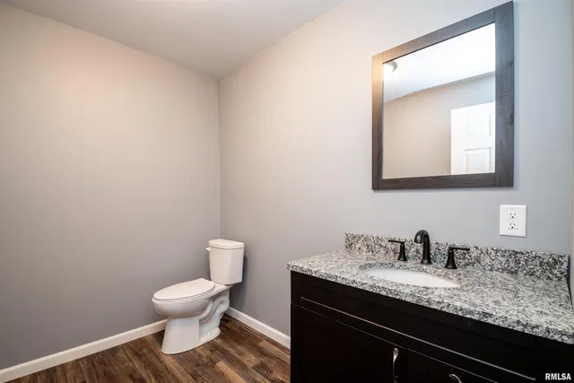 $250,000 | 203 Eaton Avenue, Bartonville, IL 61607