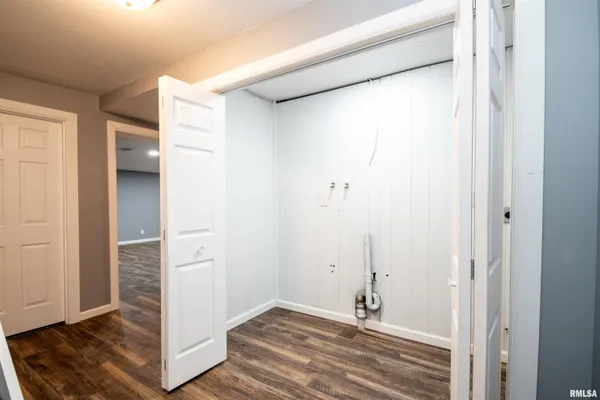 $229,900 | 203 Eaton Avenue, Bartonville, IL 61607