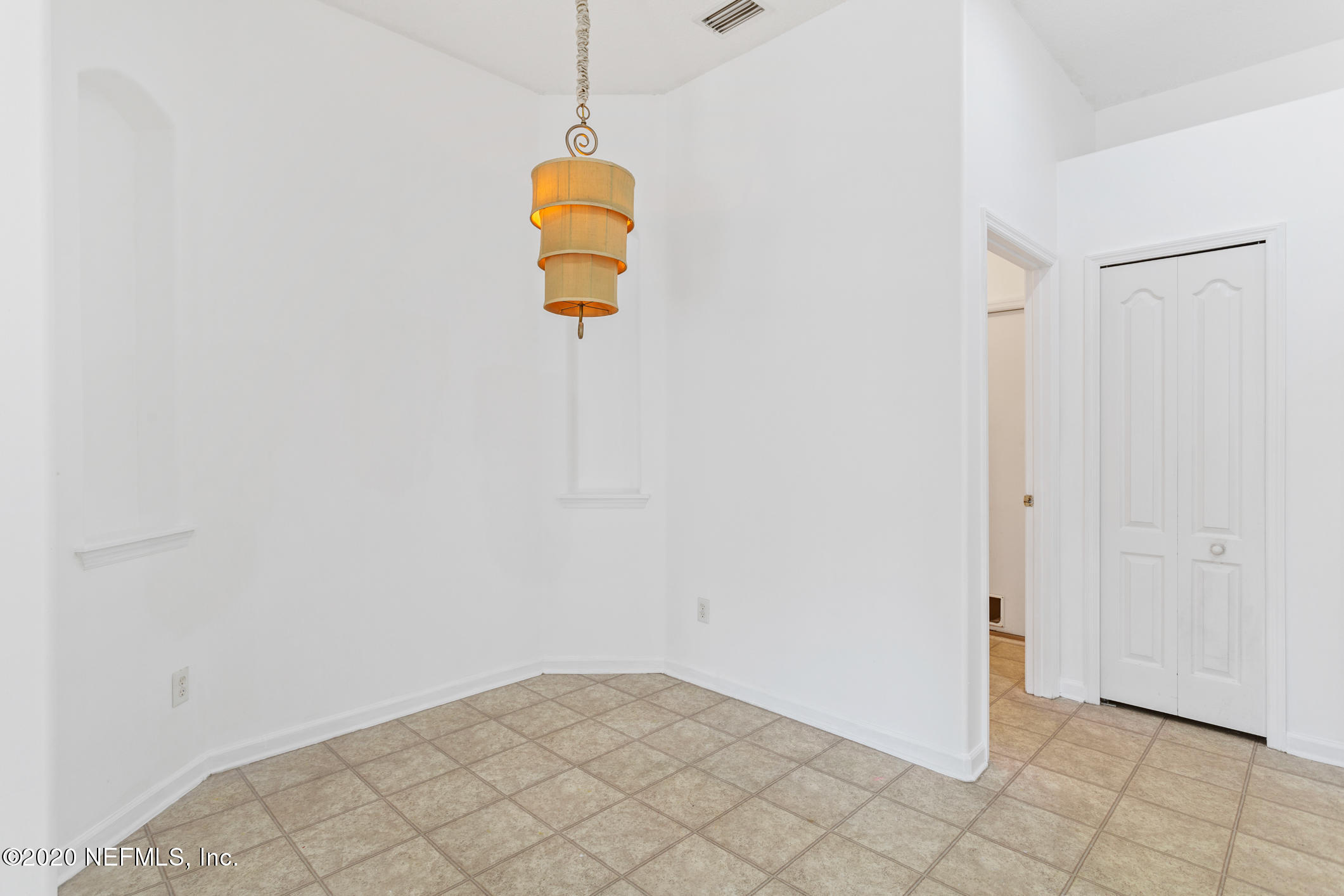 2514 Paris Mill Road Jacksonville, FL 32221 - Photo 11 of 29 a view of a room with a projector