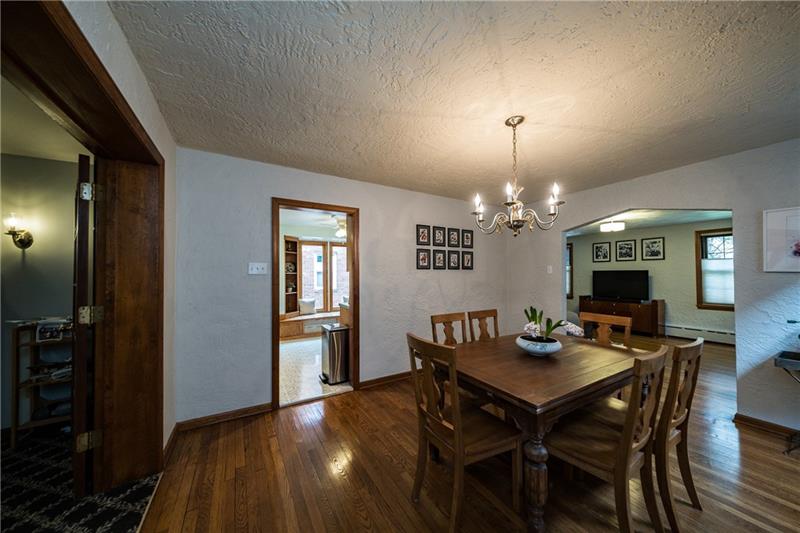 2931 Fernwald Road Pittsburgh, PA 15217 - Photo 6 of 22 Gallery Image 6