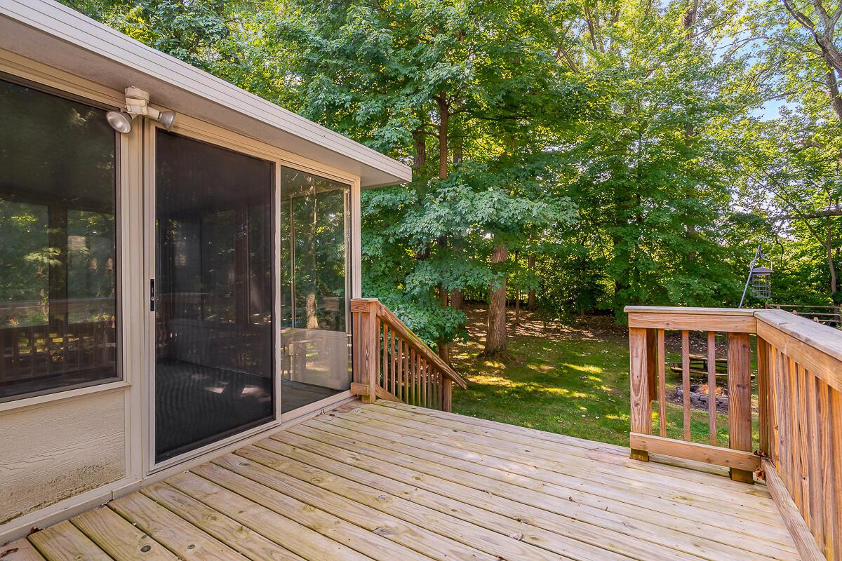 77 Beech Court Delaware, OH 43015 - Photo 26 of 34 deck