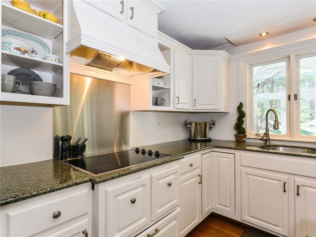 28 Cook Road Cumberland, RI 02864 - Photo 13 of 38