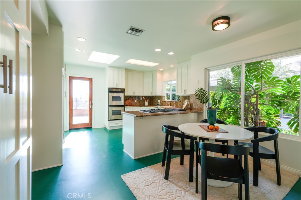 430 Devonwood Road Altadena, CA 91001 - Photo 12 of 39
