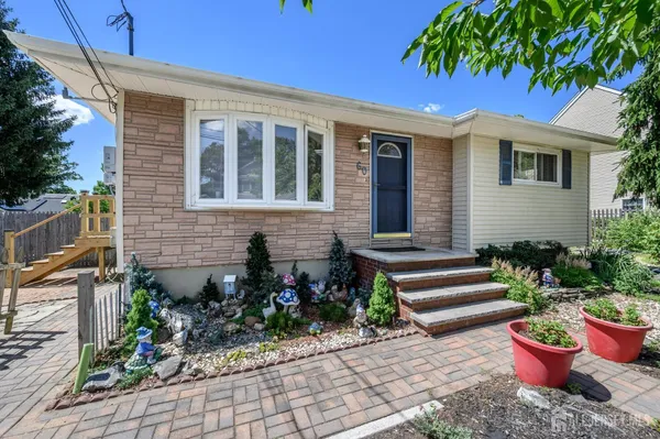 $450,000 | 60 Tyndale Avenue, Monroe Township, NJ 08831