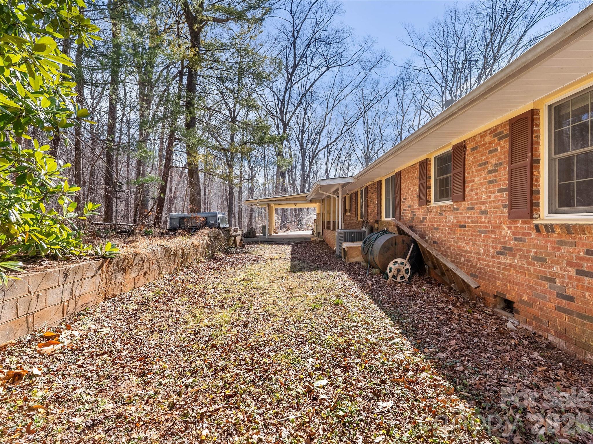 121 Hummingbird Lane Columbus, NC 28722 - Photo 28 of 29 Gallery Image 28