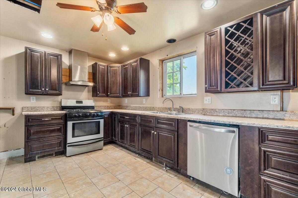 44 Blizzard Road Stillwater, NY 12170 - Photo 5 of 49 37-DSC05512