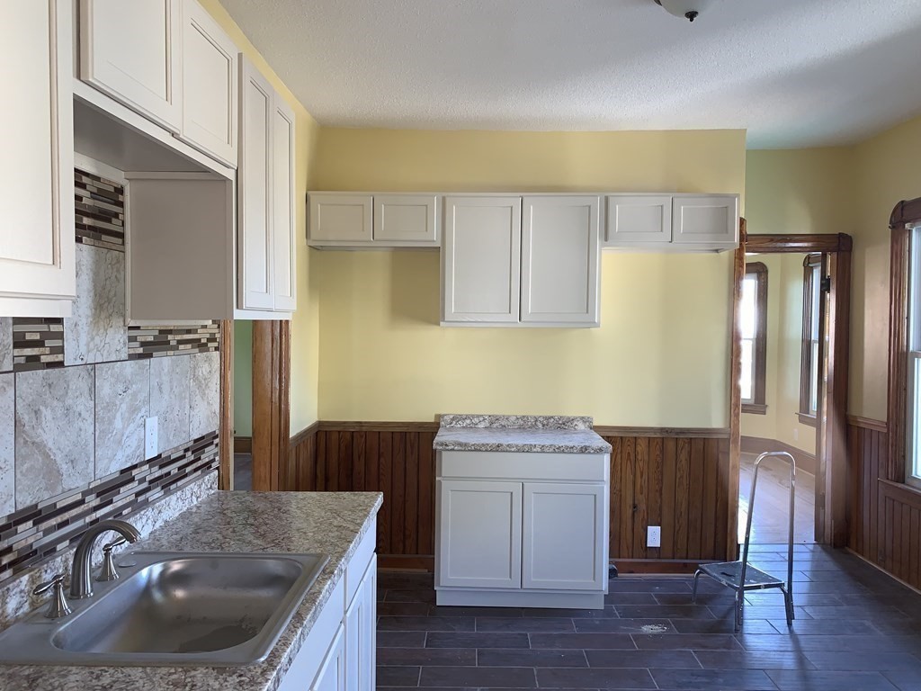 243-245 Wilbraham Road Springfield, MA 01109 - Photo 8 of 11 Gallery Image 8