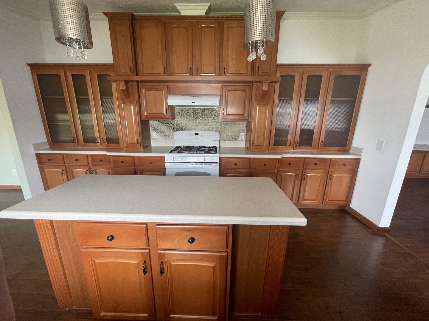 67 Crocus Lane Matteson, IL 60443 - Photo 10 of 30 a view of table with chair