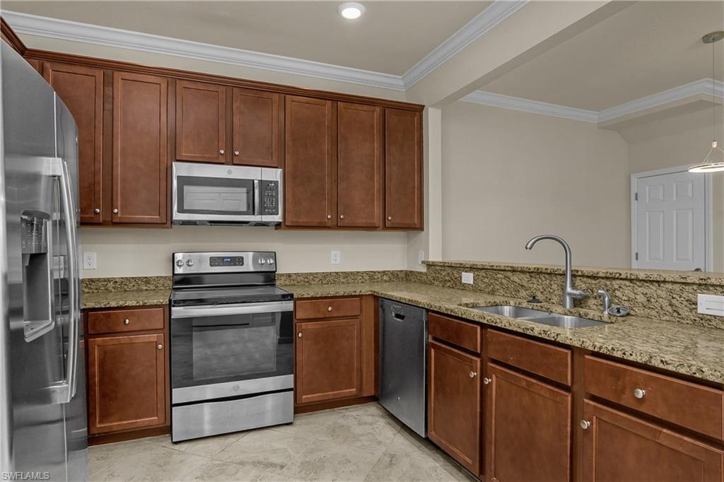 2754 Citrus Street Naples, FL 34120 - Photo 8 of 38