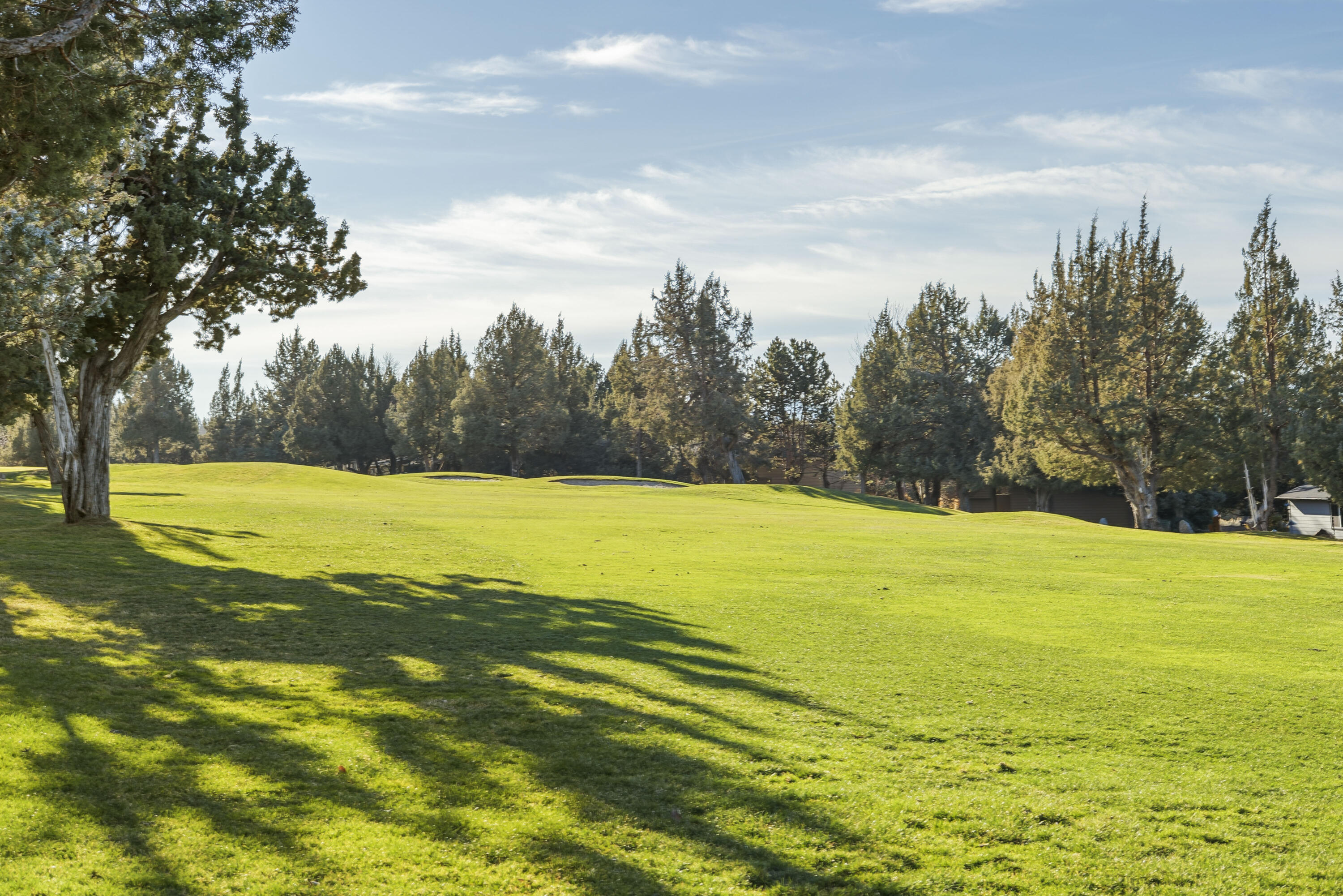 2001 Condor Court Redmond, OR 97756 - Photo 18 of 39 Golf course view