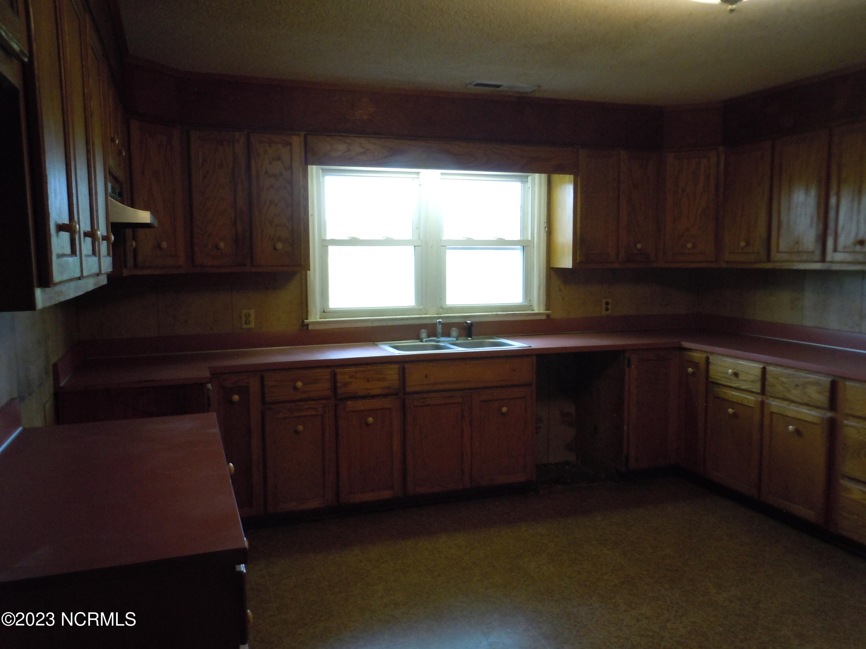 8816 Old Stake Road Tabor City, NC 28463 - Photo 7 of 43 DSCN7362
