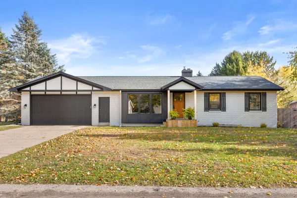 $369,900 | 2754 Fairbrook Drive, Jenison, MI 49428