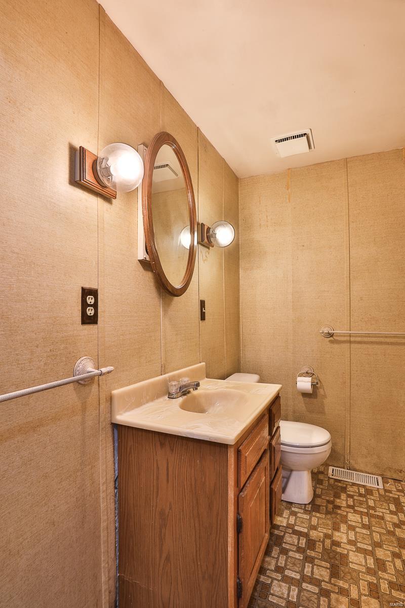 952 Schulte Road St. Louis, MO 63146 - Photo 14 of 18 Gallery Image 14