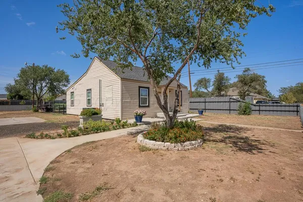 $165,000 | 800 South Spring Street, Amarillo, TX 79104