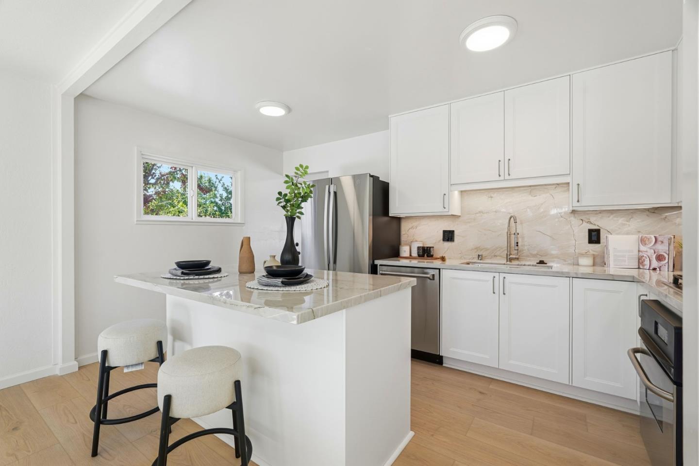 19990 Pear Tree Lane Cupertino, CA 95014 - Photo 12 of 38