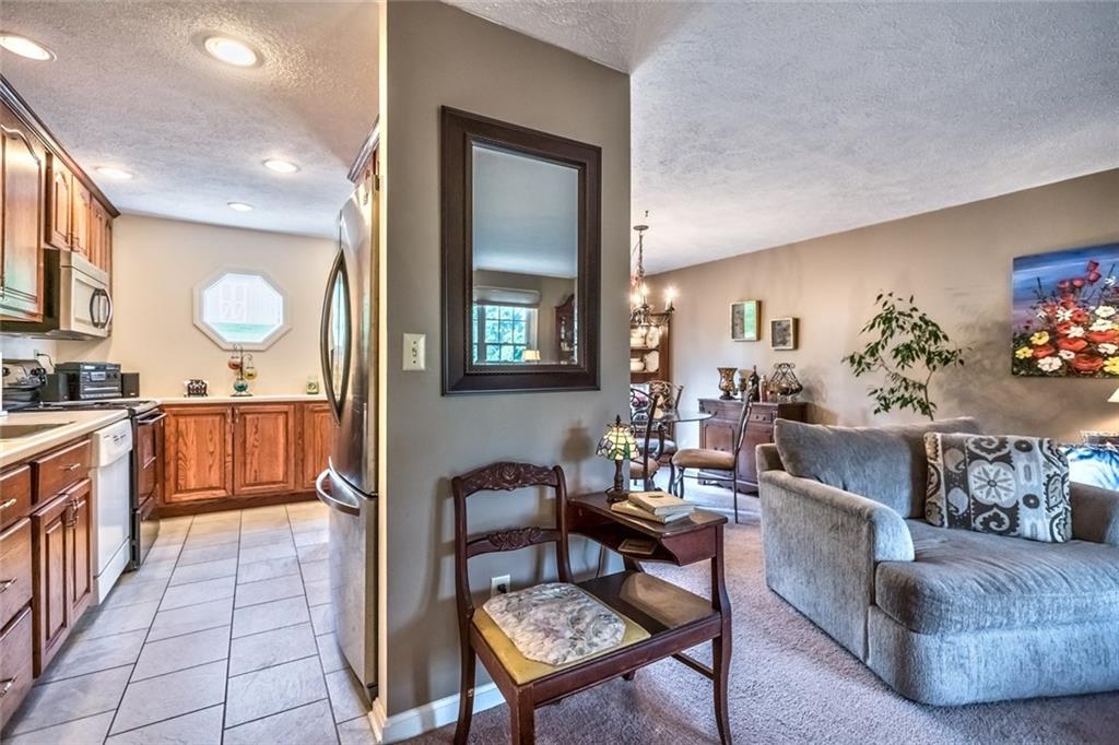 335 Partridge Run Road Gibsonia, PA 15044 - Photo 4 of 25 Gallery Image 4