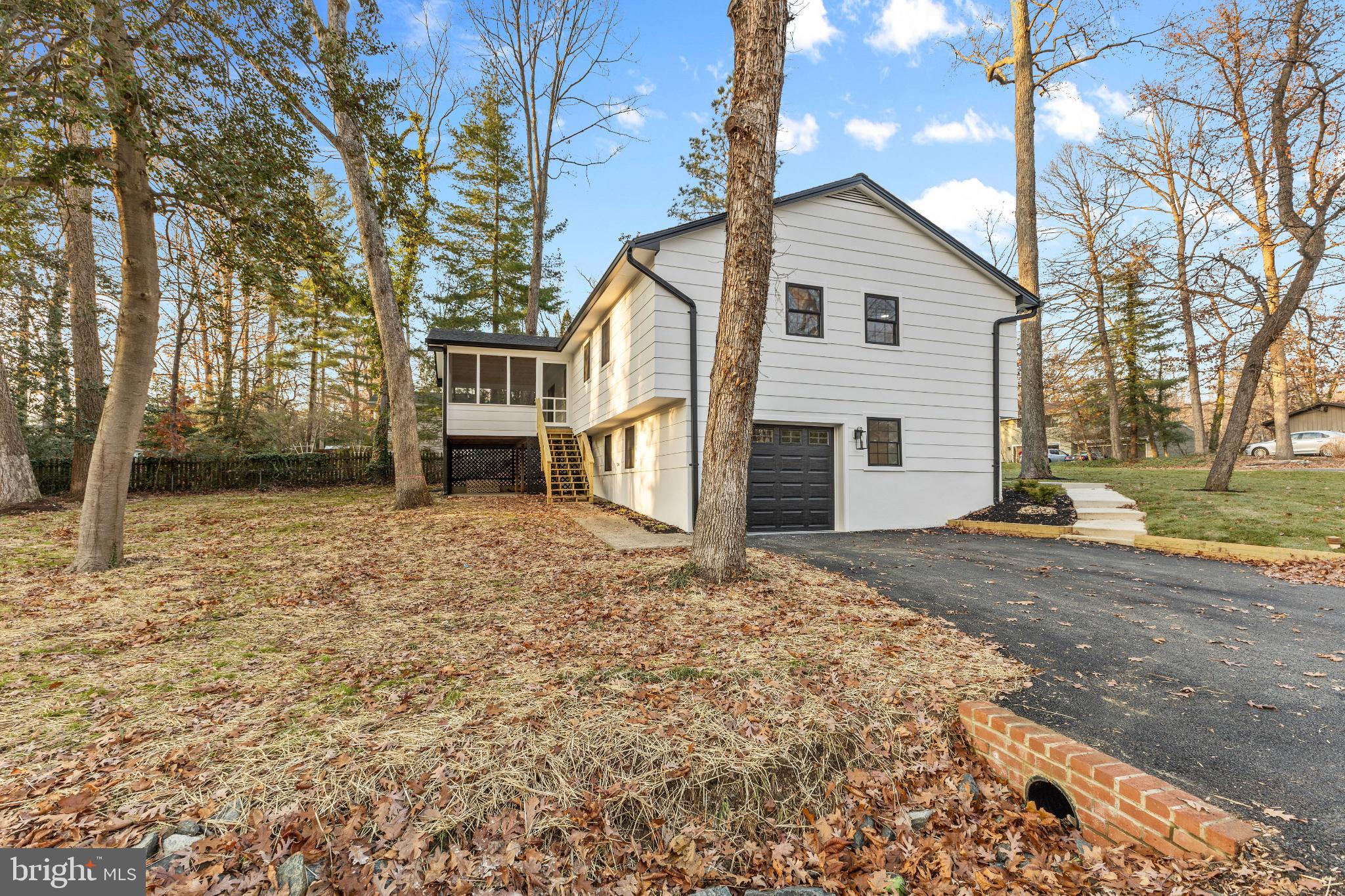 1031 Old Bay Ridge Road Annapolis, MD 21403 - Photo 6 of 48 Side View of Garage and Large Driveway.