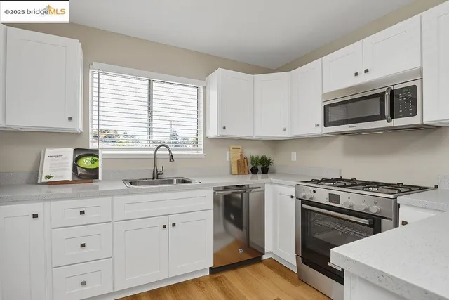 $560,000 | 10500 Creekside Circle, Oakland, CA 94603