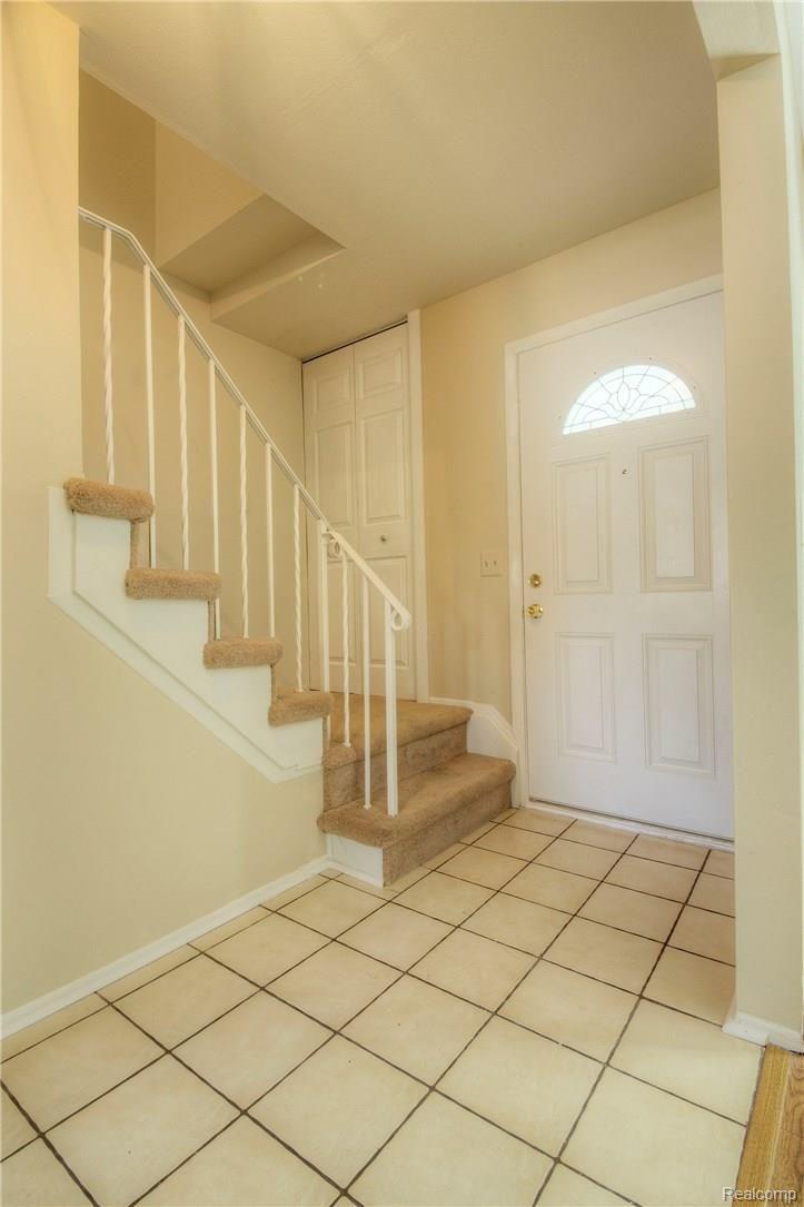 3 Foyer.jpg