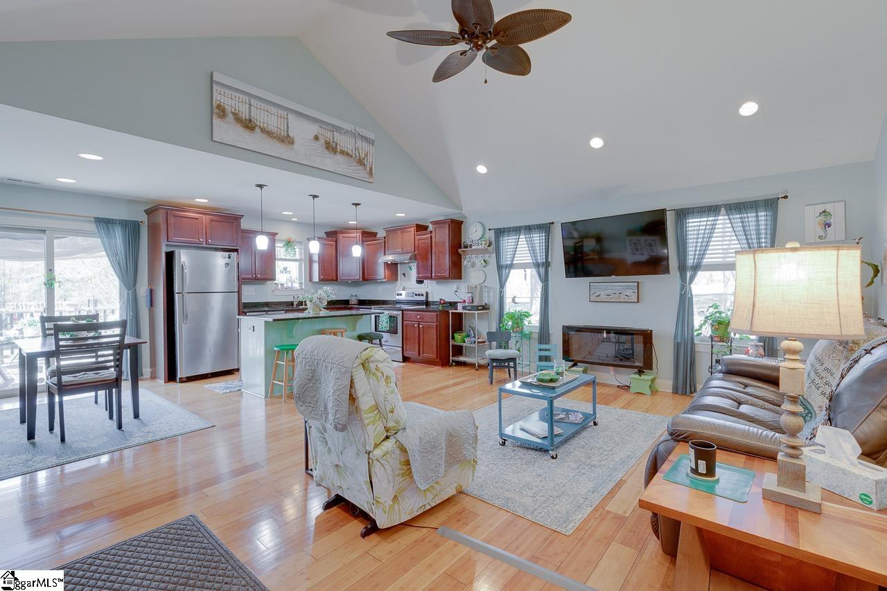 1031 Pearson Town Road Moore, SC 29369 - Photo 6 of 36 Gallery Image 6