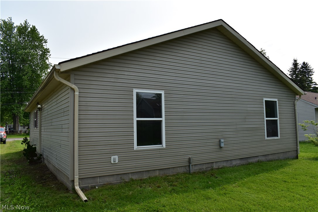 7631 Lake Road East Madison, OH 44057 - Photo 2 of 15 Gallery Image 2