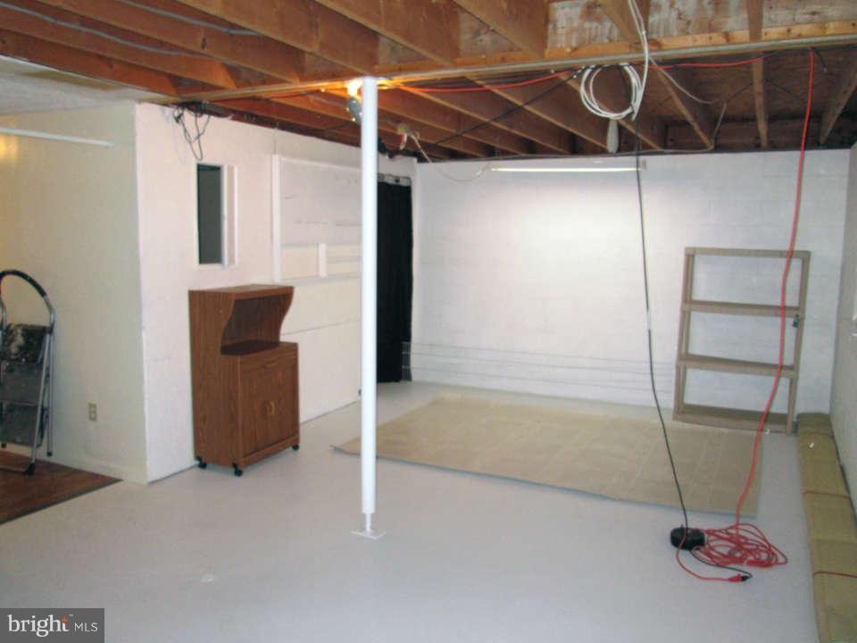 1499 Chestnut Grove Road Winchester, VA 22603 - Photo 12 of 15 This can be used as an office or workroom