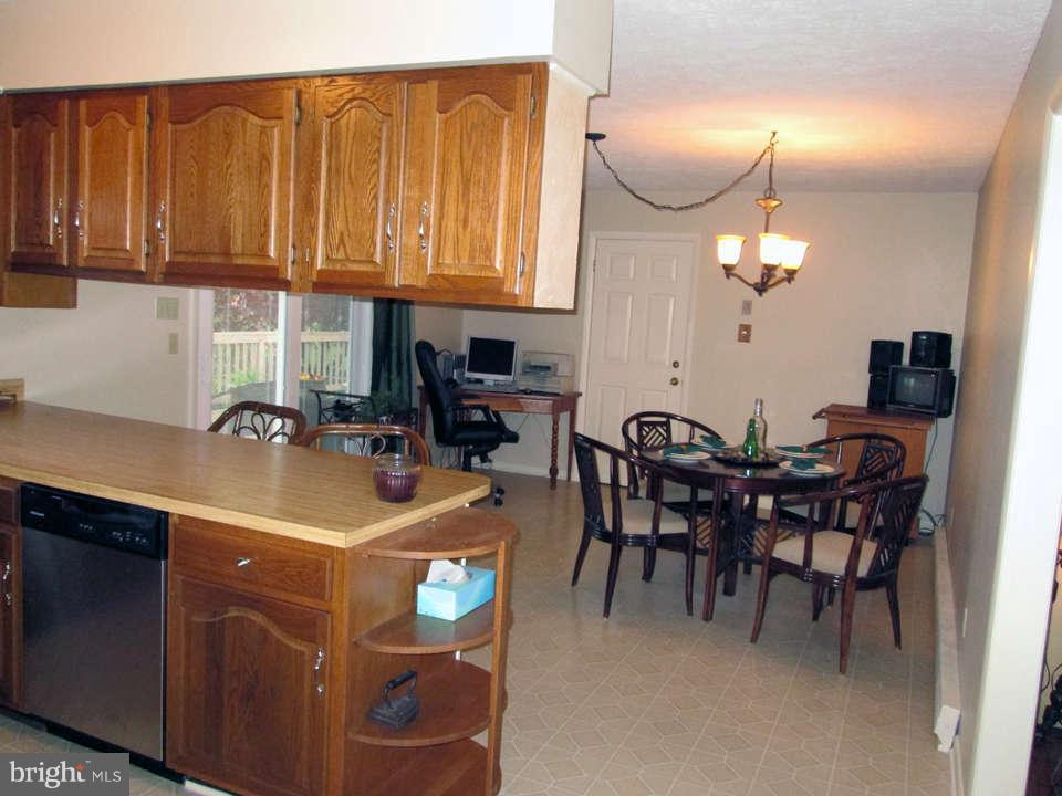 1499 Chestnut Grove Road Winchester, VA 22603 - Photo 6 of 15 Looking into Dining area off kitchen