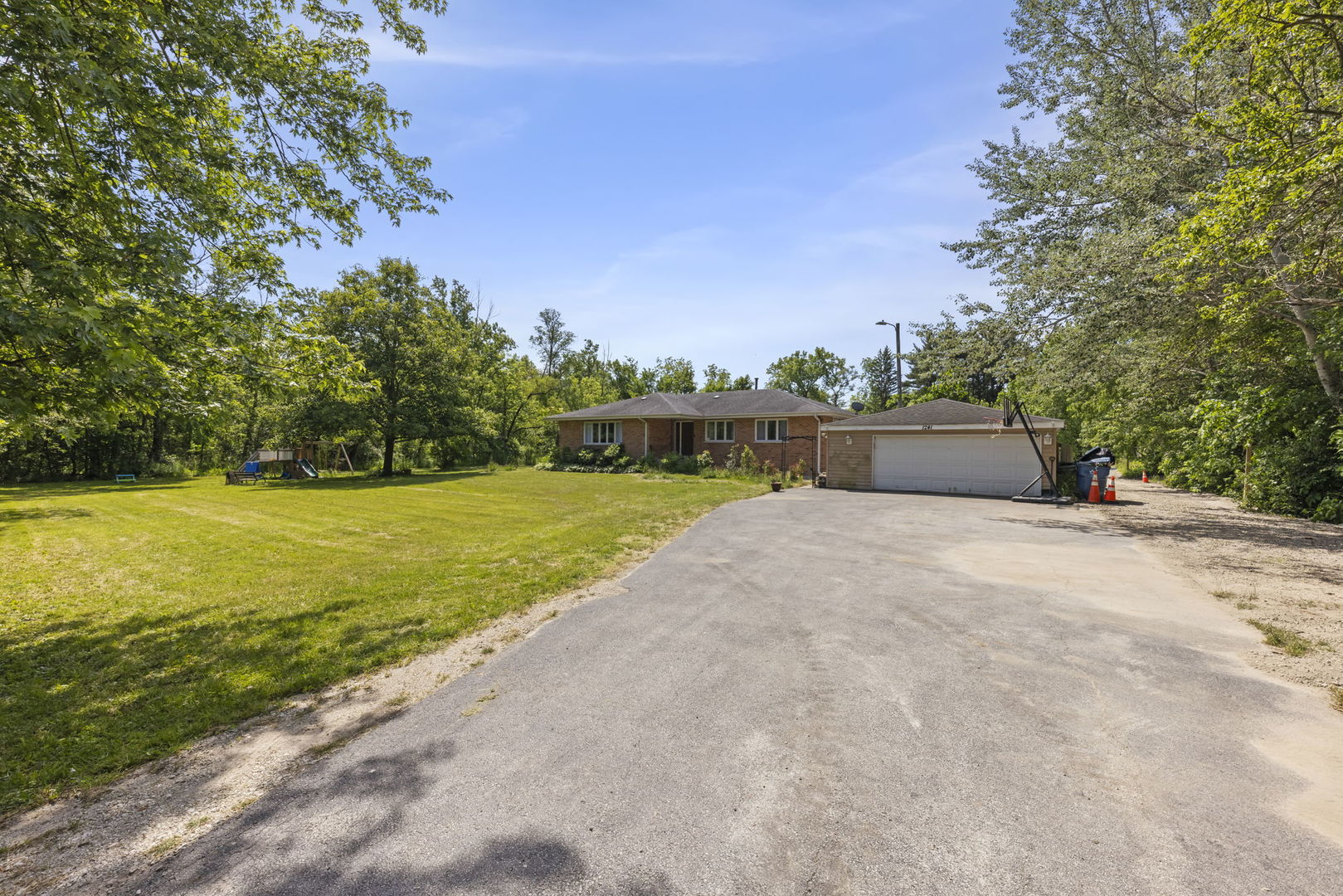 1241 Norfolk Avenue Crete, IL 60417 - Photo 2 of 25