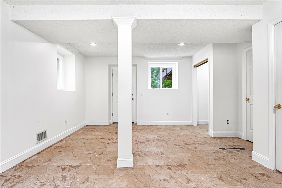 107 Huckleberry Road North Kingstown, RI 02852 - Photo 22 of 29