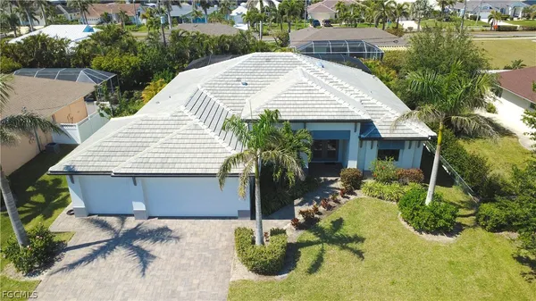 $795,000 | 5216 Southwest 27th Place, Cape Coral, FL 33914