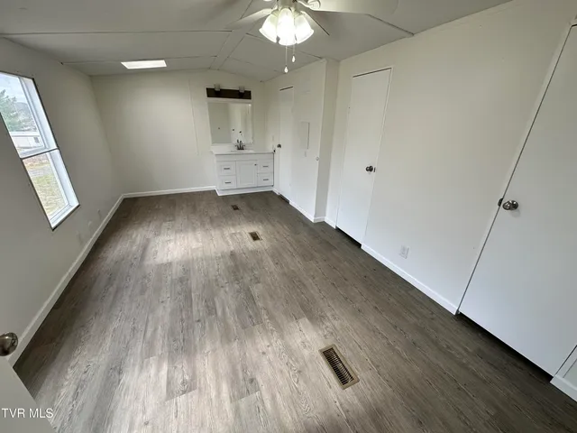 $324,900 | 138 Stanley Valley Road, Rogersville, TN 37857