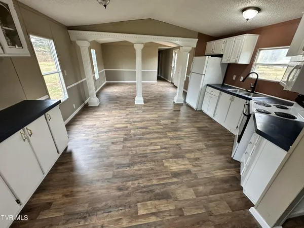 $299,900 | 138 Stanley Valley Road, Rogersville, TN 37857